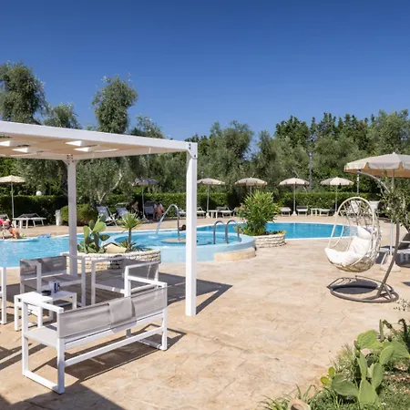 Detached With 2 Bathrooms