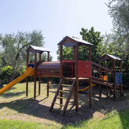 Detached With 2 Bathrooms Lupetto